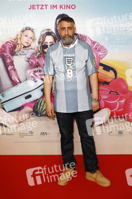 Filmpremiere 'JGA: Jasmin. Gina. Anna.' in Berlin