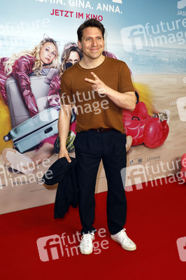 Filmpremiere 'JGA: Jasmin. Gina. Anna.' in Berlin