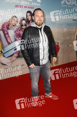Filmpremiere 'JGA: Jasmin. Gina. Anna.' in Berlin