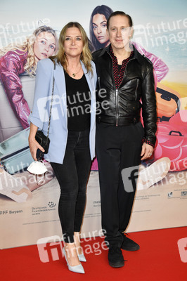 Filmpremiere 'JGA: Jasmin. Gina. Anna.' in Berlin