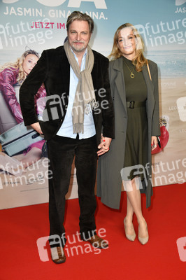 Filmpremiere 'JGA: Jasmin. Gina. Anna.' in Berlin
