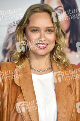 Filmpremiere 'JGA: Jasmin. Gina. Anna.' in Berlin