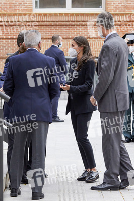König Felipe und Königin Letizia besuchen den Ukraine-Krisenstab vom Roten Kreuz in Madrid
