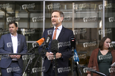 Statement der Parteivorsitzenden der drei Ampel-Parteien in Berlin