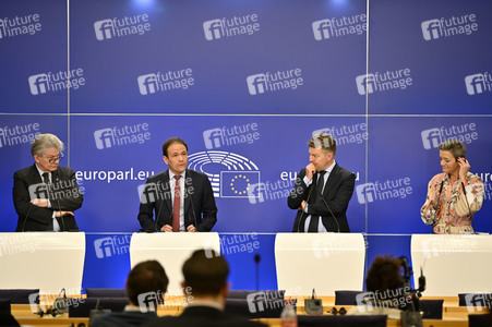 Pressekonferenz zum Gesetz über digitale Märkte im EU-Parlament in Brüssel