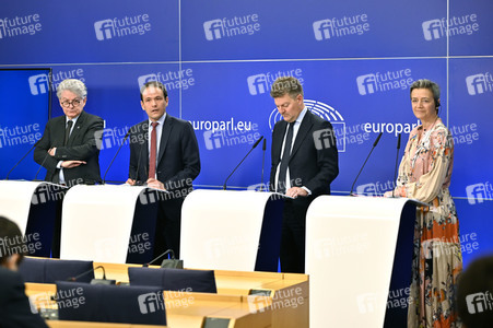 Pressekonferenz zum Gesetz über digitale Märkte im EU-Parlament in Brüssel