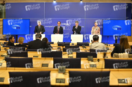 Pressekonferenz zum Gesetz über digitale Märkte im EU-Parlament in Brüssel
