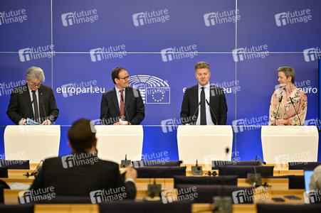 Pressekonferenz zum Gesetz über digitale Märkte im EU-Parlament in Brüssel