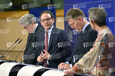 Pressekonferenz zum Gesetz über digitale Märkte im EU-Parlament in Brüssel