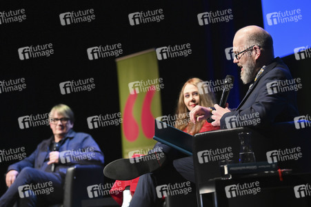 Danielle de Picciotto und Sven Regener auf der lit.Cologne 2022 in Köln