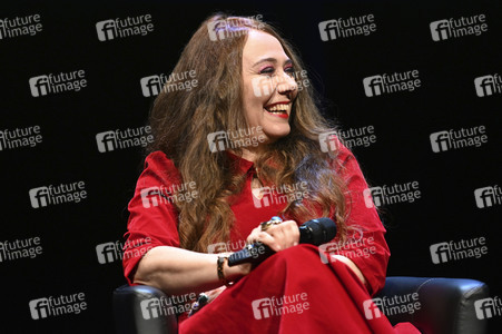 Danielle de Picciotto und Sven Regener auf der lit.Cologne 2022 in Köln