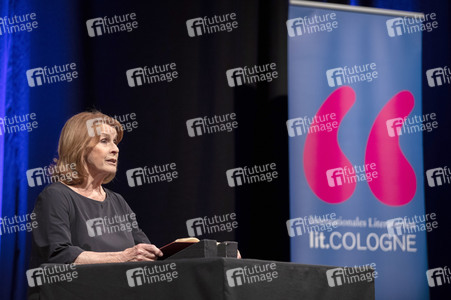 Senta Berger auf der lit.Cologne 2022 in Köln