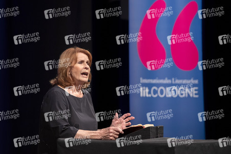 Senta Berger auf der lit.Cologne 2022 in Köln