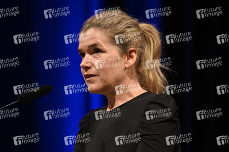 Anke Engelke und Carolin Emcke auf der lit.Cologne 2022 in Köln