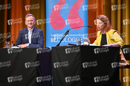 Annette Frier und Michael Kessler auf der lit.Cologne 2022 in Köln