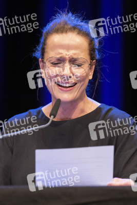 Claudia Michelsen, Justus Maier und Peter Lohmeyer auf der lit.Cologne 2022 in Köln