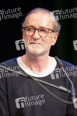 Claudia Michelsen, Justus Maier und Peter Lohmeyer auf der lit.Cologne 2022 in Köln