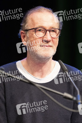Claudia Michelsen, Justus Maier und Peter Lohmeyer auf der lit.Cologne 2022 in Köln