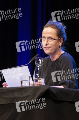 Claudia Michelsen, Justus Maier und Peter Lohmeyer auf der lit.Cologne 2022 in Köln