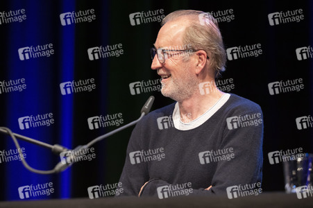 Claudia Michelsen, Justus Maier und Peter Lohmeyer auf der lit.Cologne 2022 in Köln