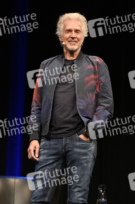 Frank Schätzing und Peter Wohlleben auf der lit.Cologne 2022 in Köln