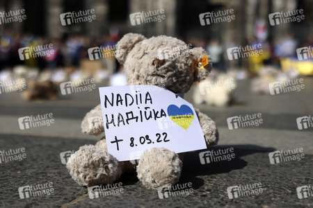 Kundgebung 'Frieden für Europa! Schützt die Kinder der Ukraine' in Köln