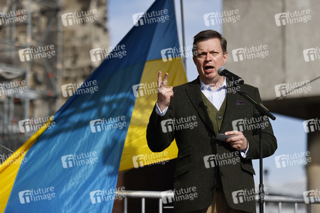 Demo gegen den Krieg in der Ukraine in Köln