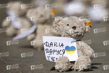 Kundgebung 'Frieden für Europa! Schützt die Kinder der Ukraine' in Köln