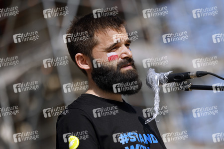 Kundgebung 'Frieden für Europa! Schützt die Kinder der Ukraine' in Köln