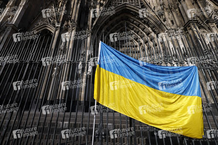 Kundgebung 'Frieden für Europa! Schützt die Kinder der Ukraine' in Köln