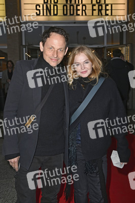 Filmpremiere 'Bis wir tot sind oder frei' in Berlin