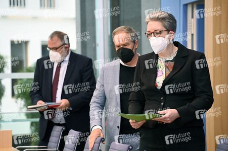 Bundespressekonferenz Bundesweite Baulandumfrage in Berlin