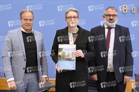 Bundespressekonferenz Bundesweite Baulandumfrage in Berlin