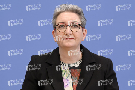 Bundespressekonferenz Bundesweite Baulandumfrage in Berlin