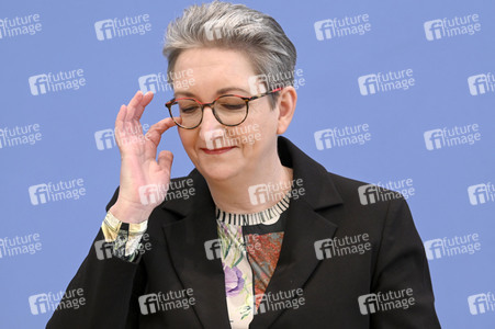 Bundespressekonferenz Bundesweite Baulandumfrage in Berlin