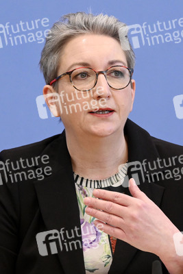 Bundespressekonferenz Bundesweite Baulandumfrage in Berlin