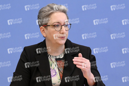 Bundespressekonferenz Bundesweite Baulandumfrage in Berlin