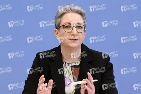 Bundespressekonferenz Bundesweite Baulandumfrage in Berlin