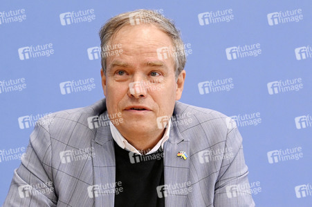 Bundespressekonferenz Bundesweite Baulandumfrage in Berlin