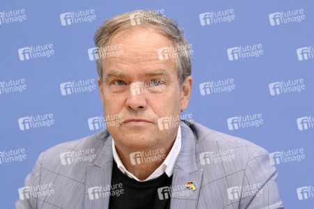 Bundespressekonferenz Bundesweite Baulandumfrage in Berlin