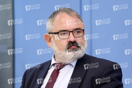 Bundespressekonferenz Bundesweite Baulandumfrage in Berlin