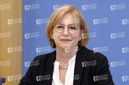 Bundespressekonferenz zum Aktionsprogramm Natürlicher Klimaschutz in Berlin