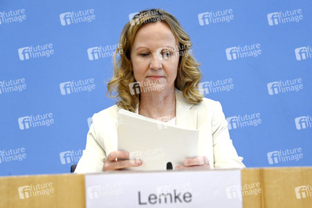 Bundespressekonferenz zum Aktionsprogramm Natürlicher Klimaschutz in Berlin