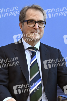 Bundespressekonferenz Vorstellung der aktualisierten Konjunkturprognose in Berlin