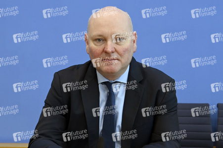 Bundespressekonferenz Vorstellung der aktualisierten Konjunkturprognose in Berlin