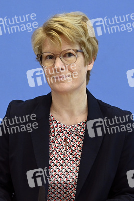 Bundespressekonferenz Vorstellung der aktualisierten Konjunkturprognose in Berlin