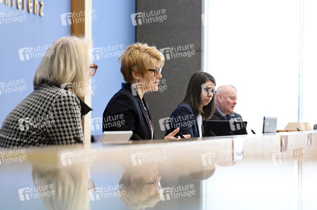 Bundespressekonferenz Vorstellung der aktualisierten Konjunkturprognose in Berlin
