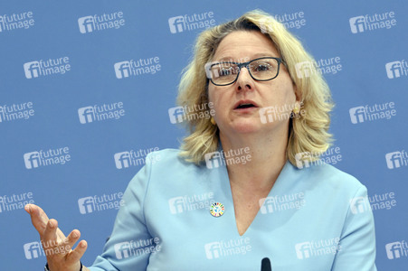 Bundespressekonferenz Vorstellung des UNFPA-Weltbevölkerungsberichts 2022 in Berlin