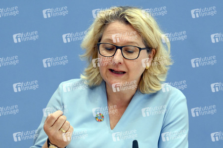 Bundespressekonferenz Vorstellung des UNFPA-Weltbevölkerungsberichts 2022 in Berlin