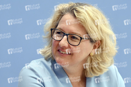 Bundespressekonferenz Vorstellung des UNFPA-Weltbevölkerungsberichts 2022 in Berlin